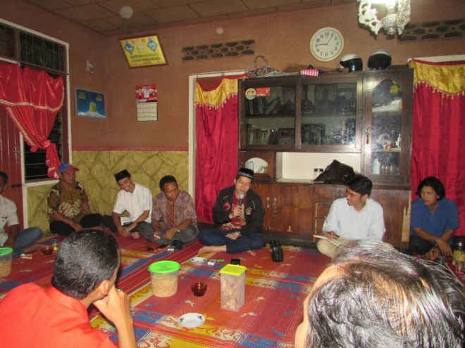 Ihsan Yunus, Anggota Komisi VI DPR RI saat melakukan Rapat Dengar Pendapat (RDP) dengan konstituen.